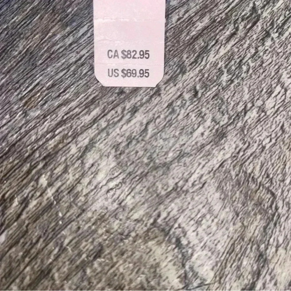 Victoria’s Secret bra NWT Unlined Rose Lace & Grommet Low-Cut Demi Bra - Picture 7 of 7